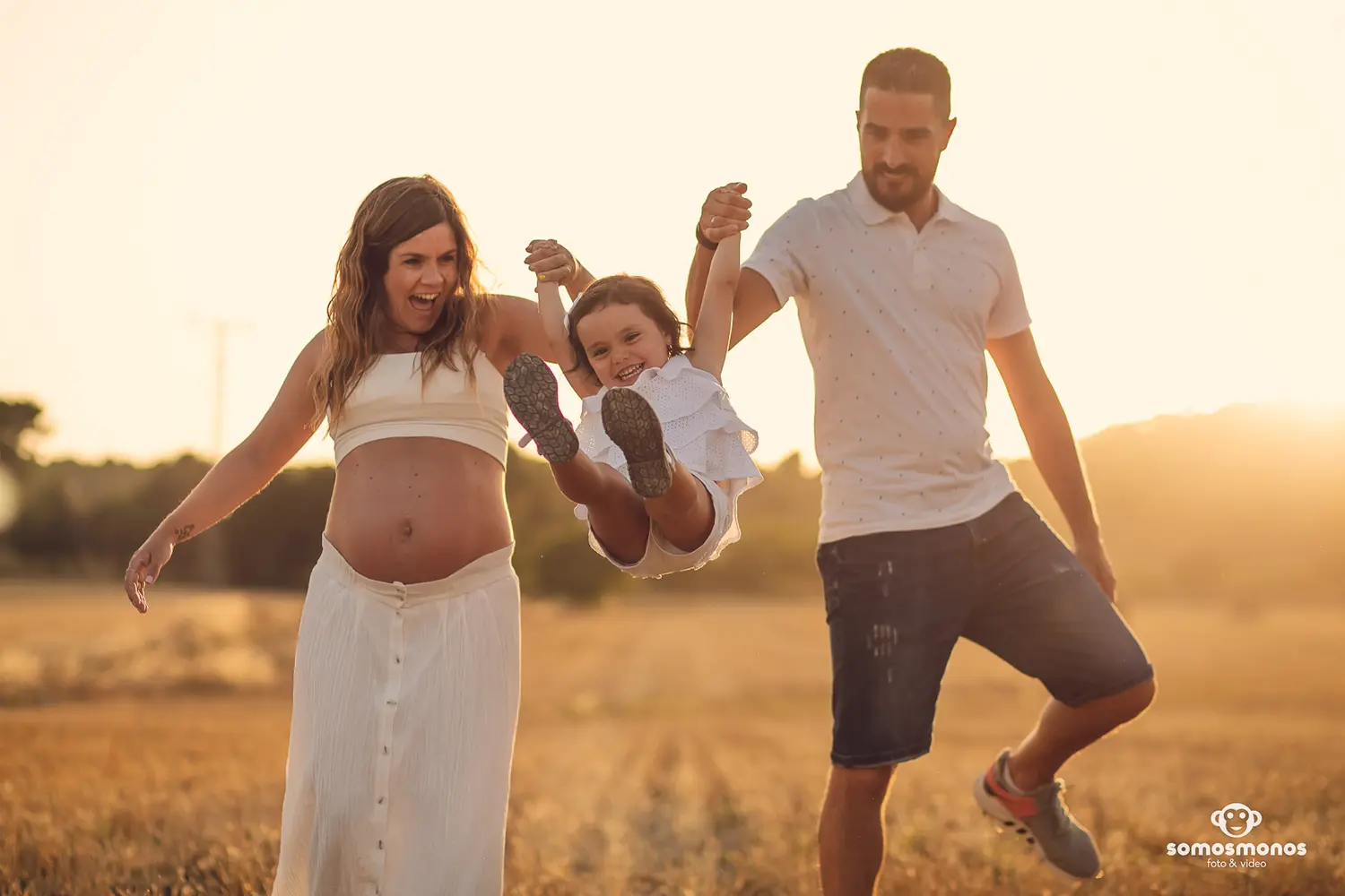 Dulce espera con hermanitos